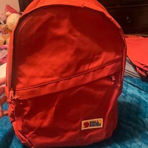 Red Vardag backpack made by FJALL RAVEN.